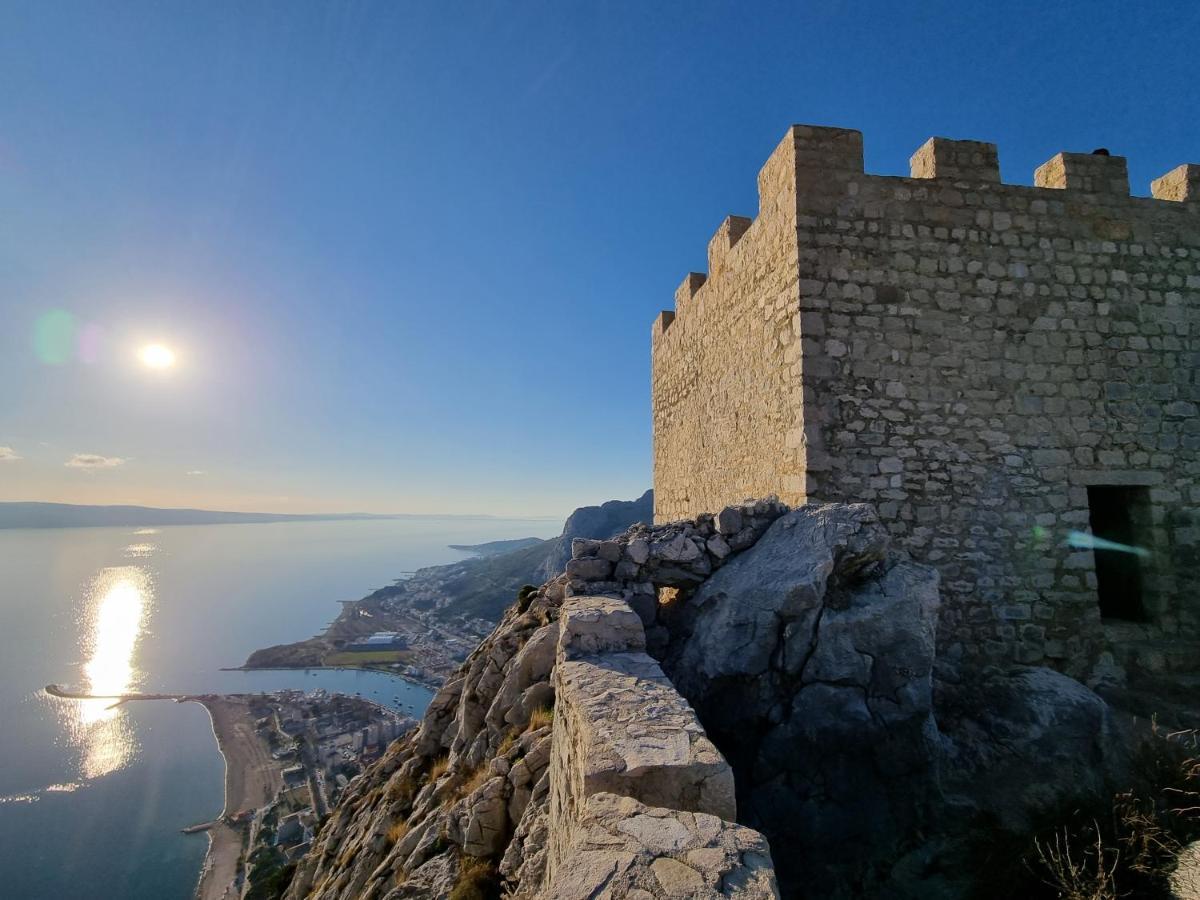 Geek Apartment Omiš Exteriör bild