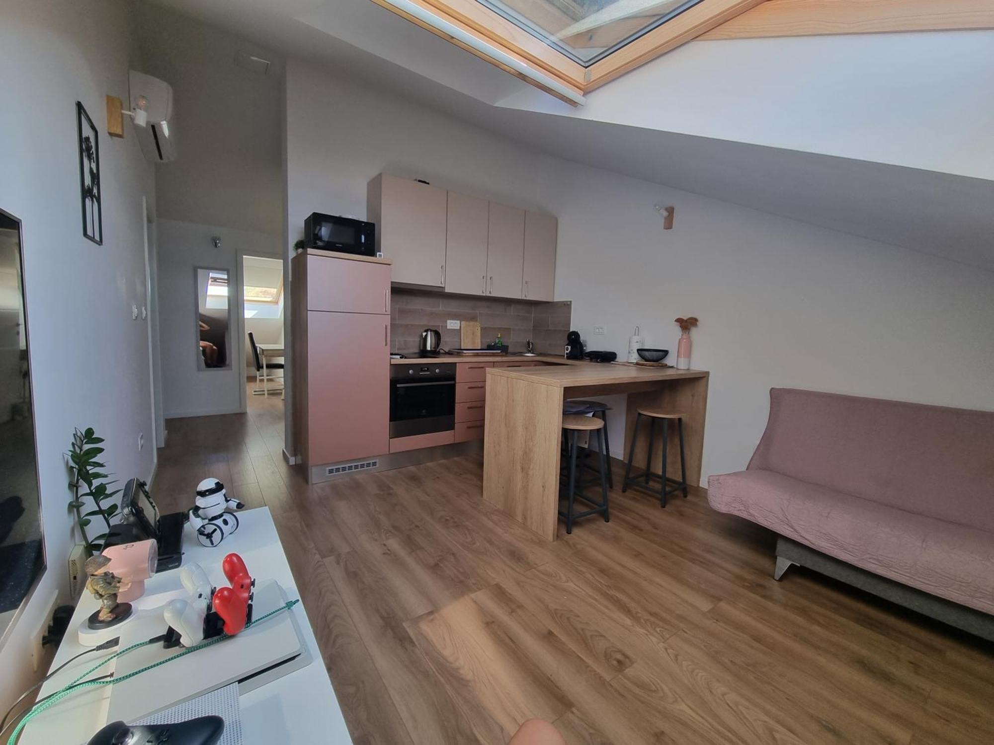 Geek Apartment Omiš Exteriör bild